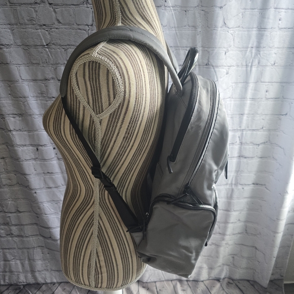 Tumi Voyageur Carson Backpack Nylon in Grey Mist - Picture 12 of 14